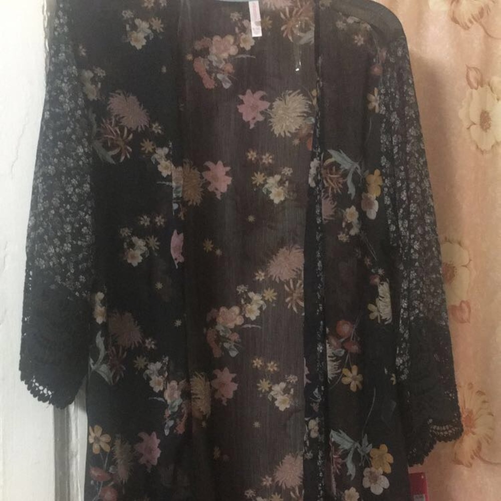 Women's tops